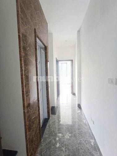NHÀ MỚI LA THÀNH PHÂN LÔ - OTO VÀO NHÀ - TRUNG TÂM GẦN 2 BỆNH VIỆN LỚN