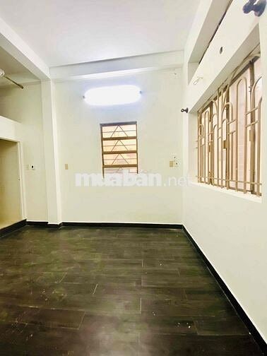 Nhà NC Q.10 4 tầng 3PN4WC ở gđ, sv ở ghép, KDOL, làm CHDV, ở tầm 10 ng