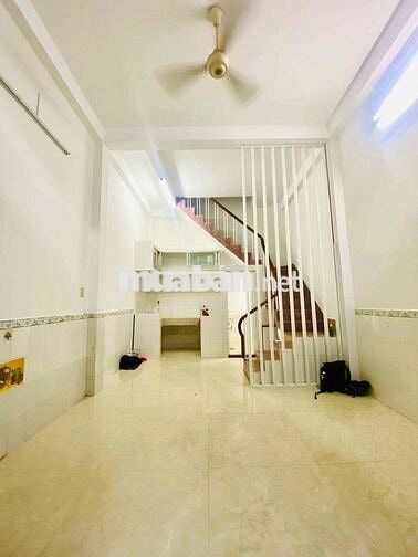 Nhà NC Q.10 4 tầng 3PN4WC ở gđ, sv ở ghép, KDOL, làm CHDV, ở tầm 10 ng