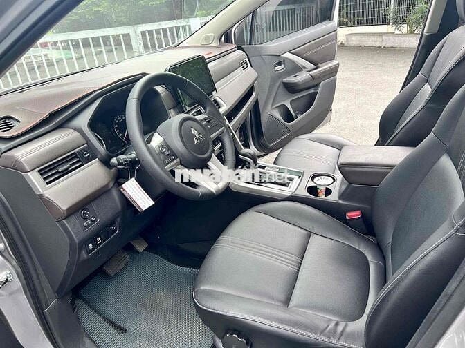 Mitsubishi Xpander 2024 Premium 1.5 AT - 42000 km