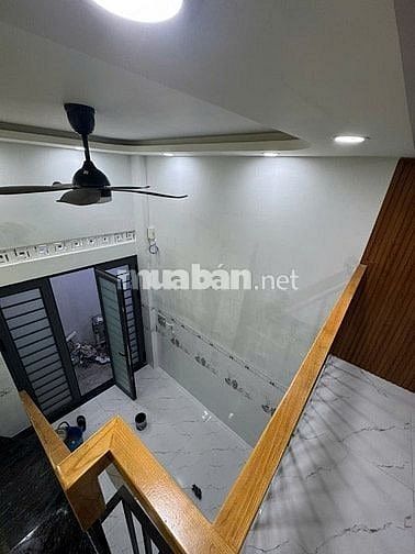 Cho thuê nhà nguyên căn đường Trần Hưng Đạo, Phường Cầu Kho, Quận 1