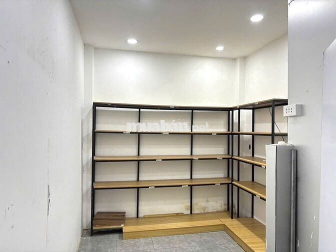 Cho Thuê Nhà Đường Bàu Cát, Tân Bình ( DT 7.5x18m - Nhà Đẹp Lầu Suốt )