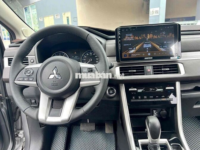 Mitsubishi Xpander 2024 Premium 1.5 AT - 42000 km