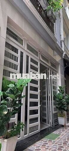 Cho thuê nhà riêng tại Huỳnh Văn Bánh, 18 triệu, 30m2, 4PN, 4WC