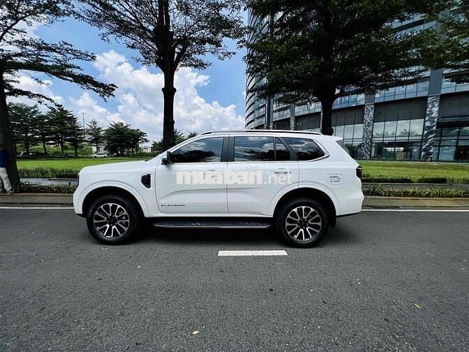 Ford Everest 2025 Platinum 2.0L 4x4 AT - 5100 km