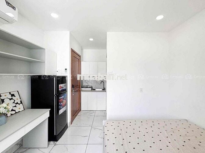 Studio Cửa Sổ 24m2 - Gần Đại Học Tài Chính Marketing - Sân Bay TSN