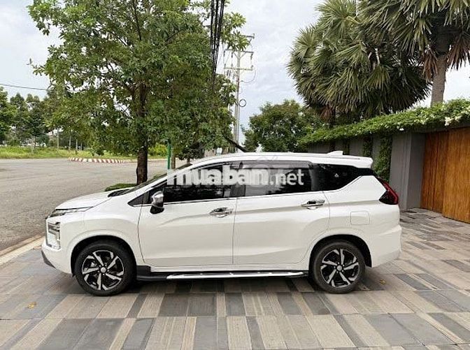 Mitsubishi Xpander 2023 Pre trắng-26.600 km-giá TL