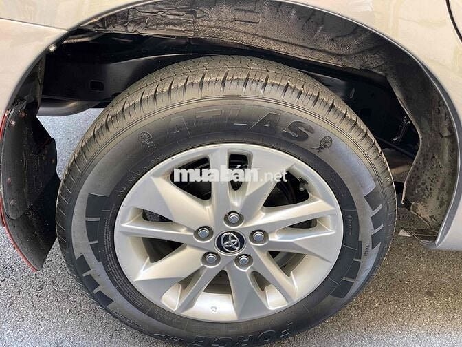 Toyota Innova 2017 2.0E - 110000 km