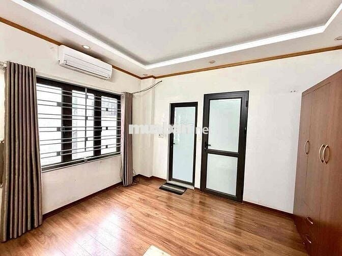 Lô Góc Trần Thái Tông 35m2 - 5 Tầng - Gần Phố - Ngõ Thông - Giá 7,5Tỷ