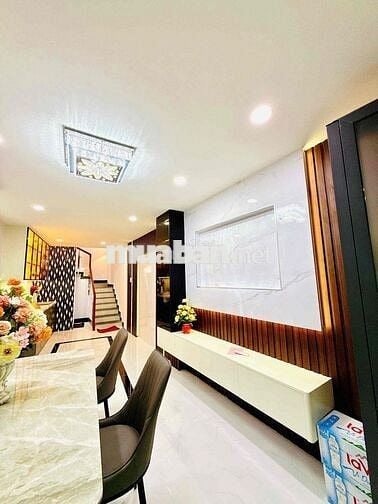 Nhà Nguyễn Tri Phương P.9 Quận 10