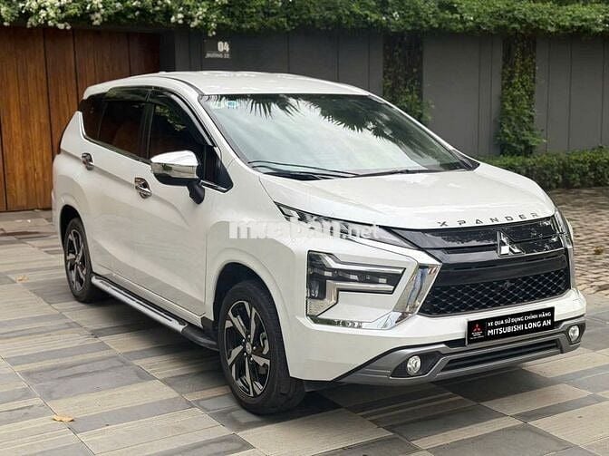 Mitsubishi Xpander 2023 Pre trắng-26.600 km-giá TL