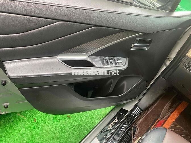 Mitsubishi Xpander Cross 2021 AT rin .fun đồ chơi