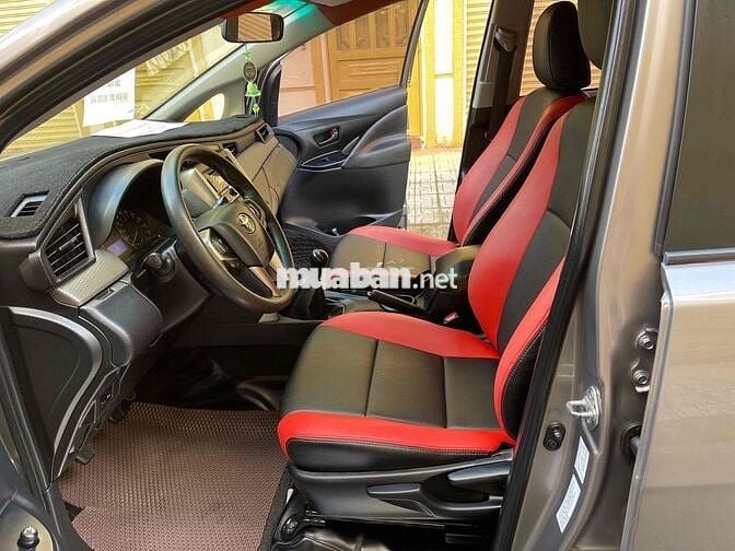 Toyota Innova 2017 2.0E - 110000 km