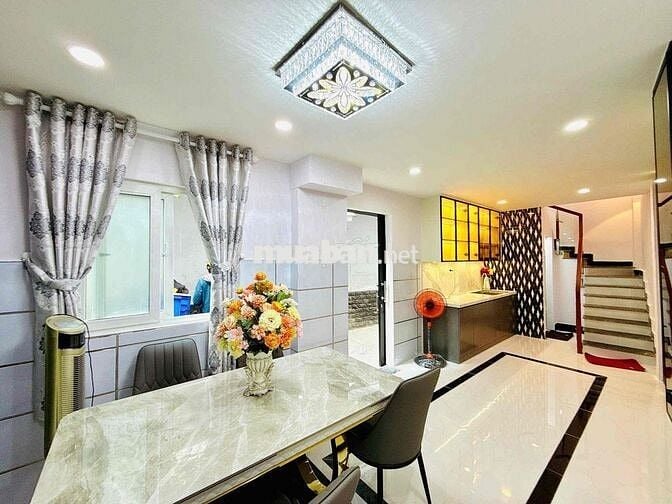 Nhà Nguyễn Tri Phương P.9 Quận 10