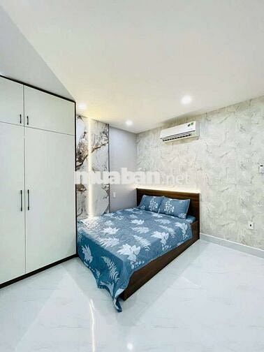 Nhà Gò Vấp hẻm xe hơi cách mặt tiền 10m 3 tầng 3 phòng Đường số 8 P11