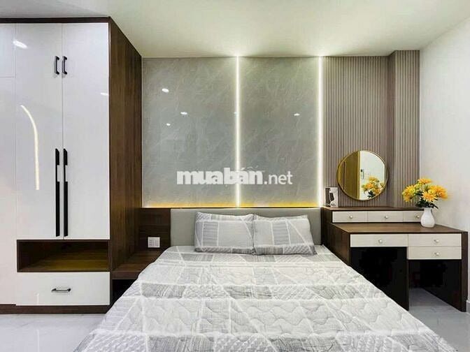 Nhà Gò Vấp hẻm xe hơi cách mặt tiền 10m 3 tầng 3 phòng Đường số 8 P11