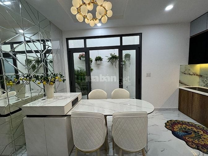2lầu (4,7mx11m=51,7m2) mặt tiền thụt (sát, liền kề m.tiền) Ngô Đức Kế