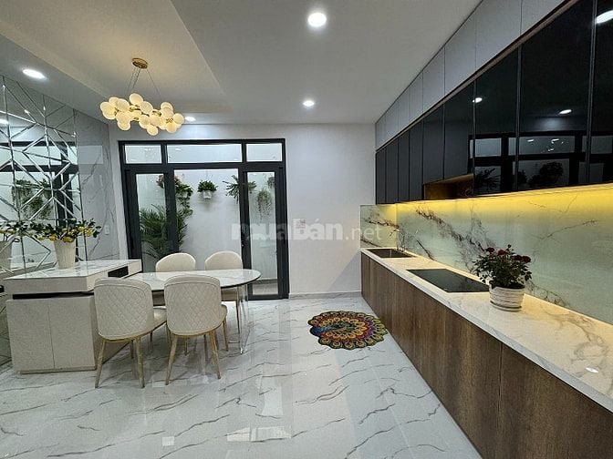2lầu (4,7mx11m=51,7m2) mặt tiền thụt (sát, liền kề m.tiền) Ngô Đức Kế