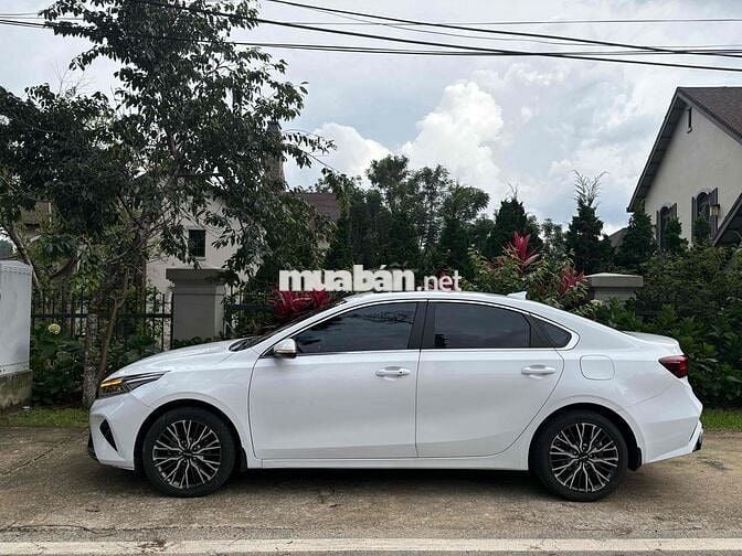 Kia K3 2022 Premium 1.6 AT