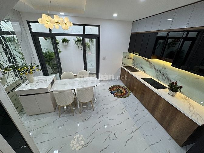 2lầu (4,7mx11m=51,7m2) mặt tiền thụt (sát, liền kề m.tiền) Ngô Đức Kế