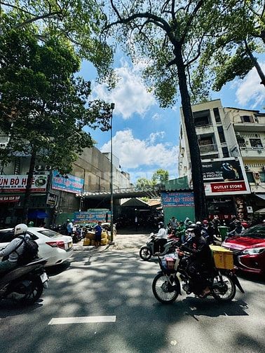 Mặt tiền Hùng Vương, Quận 5 - DT 14,5x35m, khuôn viên 528m2