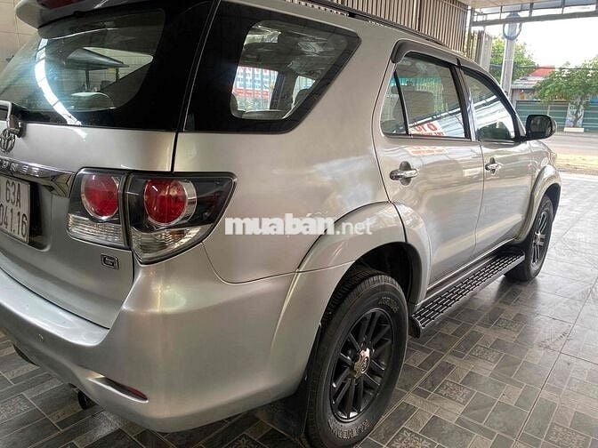 Toyota Fortuner 2015 2.5G 4x2 - 290000 km