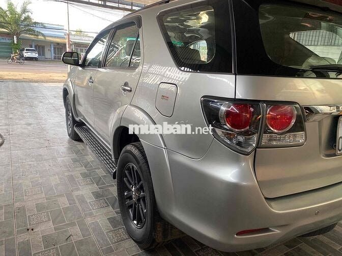 Toyota Fortuner 2015 2.5G 4x2 - 290000 km