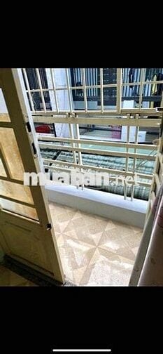 nhà 1lầu 2pn 2wc có ban công đ 47 gần chùa ưu đàm