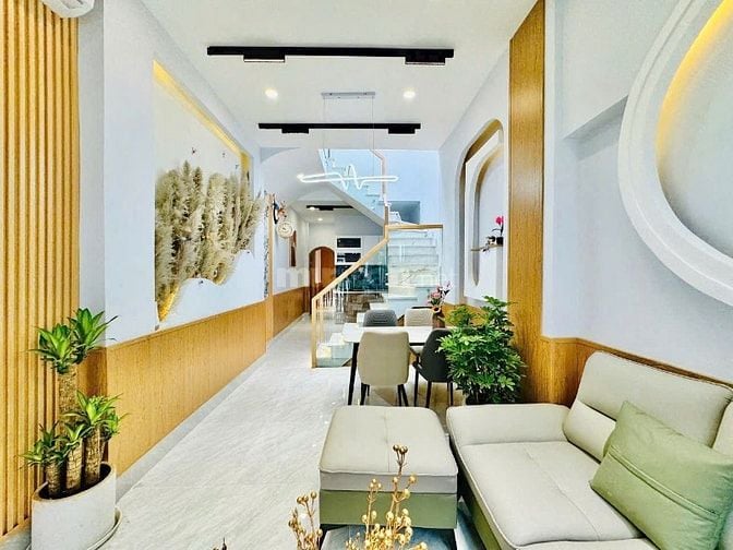 Nhà Trương Định cần sang tên ngay, thương lượng 3tỷ560, 79m2 vuông vức