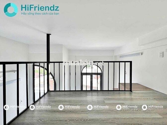 Phòng Full nội thất, ban công, Gần đh Hutech, Văn Lang, Tầm Vu