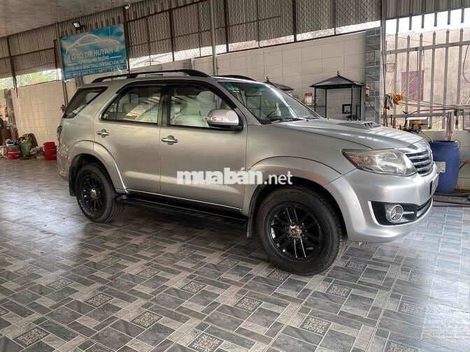 Toyota Fortuner 2015 2.5G 4x2 - 290000 km