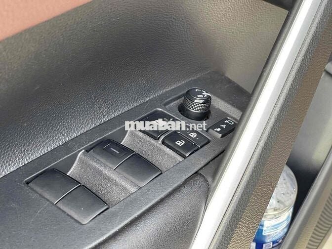 Toyota Corolla Cross 2021 1.8V - 5c tự động HÃNG