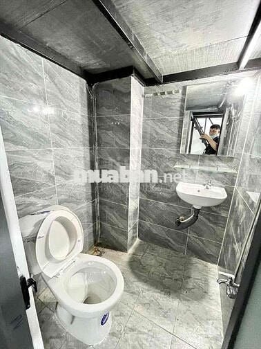 DUPLEX SẴN MÁY LẠNH GẦN ĐH VĂN LANG - MỸ THUẬT - IUH Ở ĐƯỢC 2-3 NGƯỜI