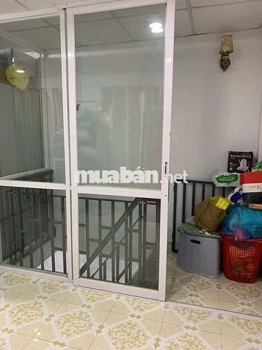 Bán nhà chính chủ đường Cách Mạng Tháng 8 Quận 3