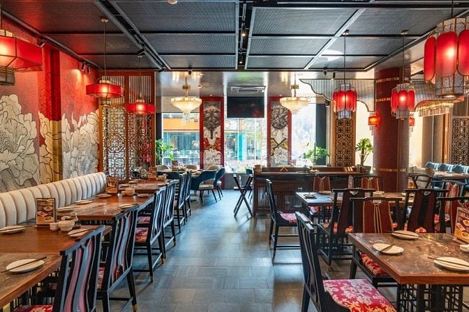 Tuyển dụng nhân viên Nhà hàng Trung Hoa