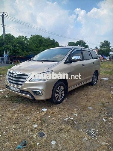 Toyota Innova 2015 2.0E - 145000 km