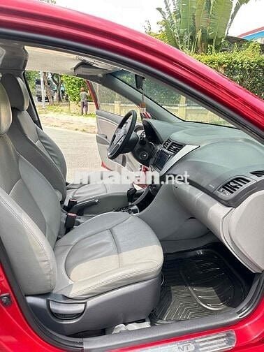 Hyundai Accent 2012 1.4 AT