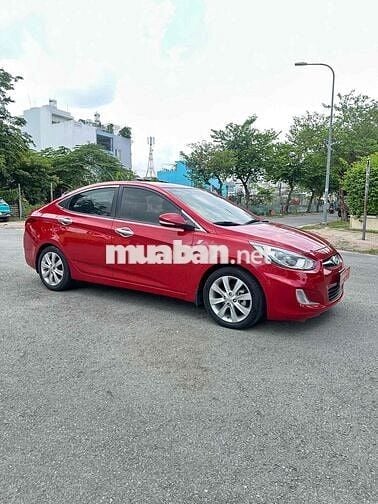 Hyundai Accent 2012 1.4 AT