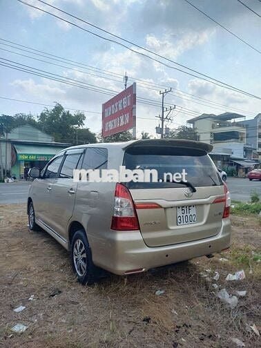 Toyota Innova 2015 2.0E - 145000 km