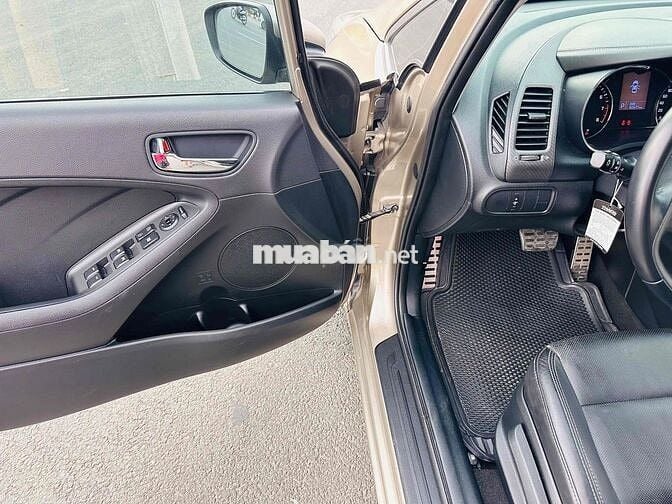 Kia K3 2014 1.6 AT - 82000 km