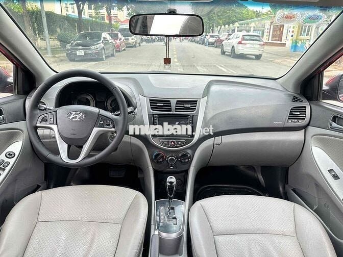 Hyundai Accent 2012 1.4 AT