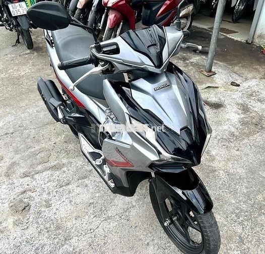 ab 125cc 2021 chính chủ đang đứng uỷ quyền.