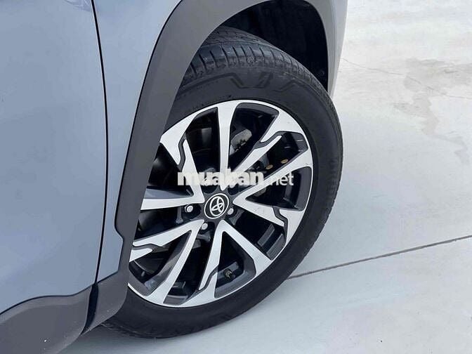 Toyota Corolla Cross 2021 1.8V - 5c tự động HÃNG