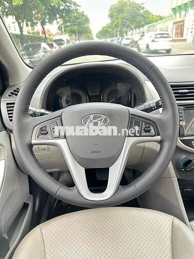 Hyundai Accent 2012 1.4 AT