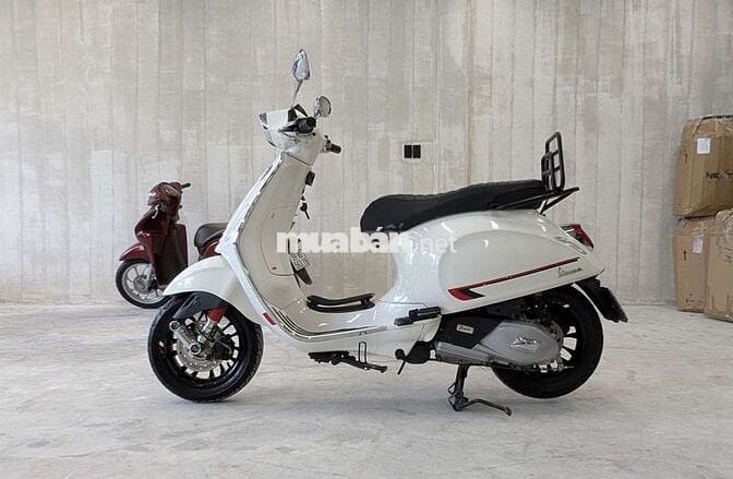Bán Vespa Sprint - Trắng sang trọng, đăng ký 2020