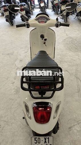 Bán Vespa Sprint - Trắng sang trọng, đăng ký 2020