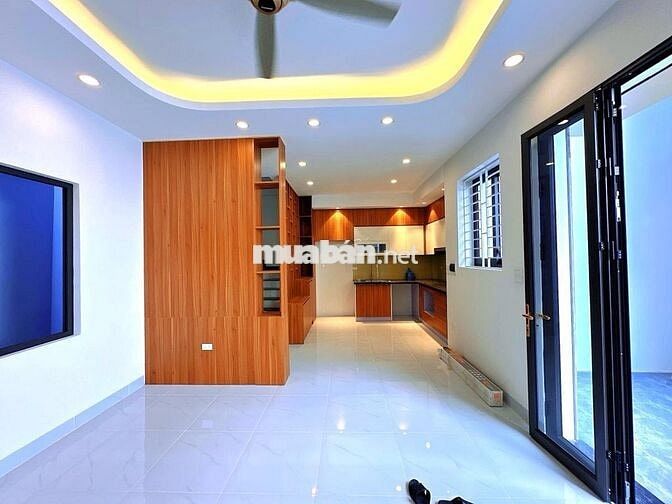 BÁN NHÀ TÂY HỒ – NHÀ ĐẸP LONG LANH NHƯ KHÁCH SẠN 5★ – Ở NGAY