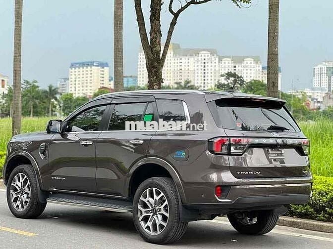✅ Everest 2022 Titanium 4x4 - Xe Chuẩn BH 12 Tháng