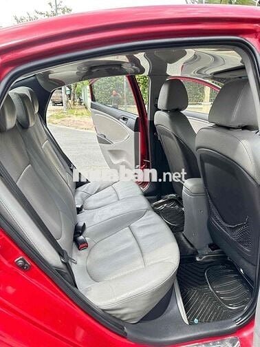 Hyundai Accent 2012 1.4 AT