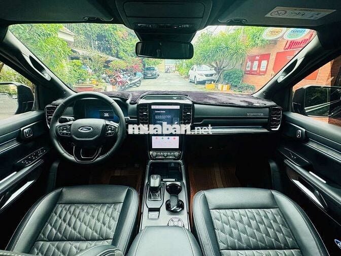 EVEREST PLATINUM LƯỚT 12/2024 17.000Km
